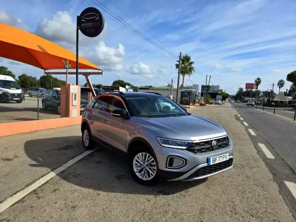 Volkswagen T-Cross 2023 - 23950 EUR, 54652 km - AUTO.MOTO.pt - 54652km - foto 3 de 10