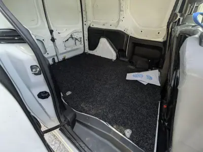 Citroën Berlingo 2016 - 8750 EUR, 220000 km - AUTO.MOTO.pt - 220000km - foto 7 de 10