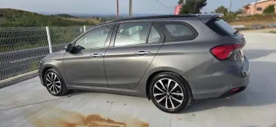 Fiat Tipo Station Wagon 2017 - 6499 EUR, 256000 km - AUTO.MOTO.pt - 256000km - foto 5 de 9