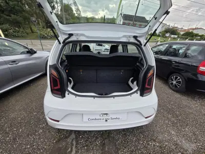 Volkswagen Up! 2016 - 7990 EUR, 152974 km - AUTO.MOTO.pt - 152974km - foto 69 de 71