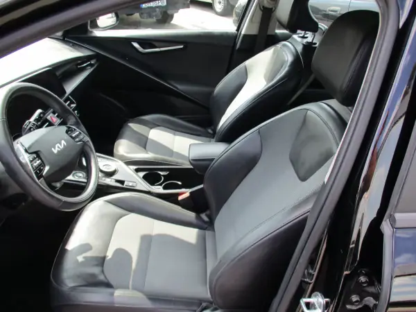Kia e-Niro 2022 - 25490 EUR, 90460 km - AUTO.MOTO.pt - 90460km - foto 8 de 22
