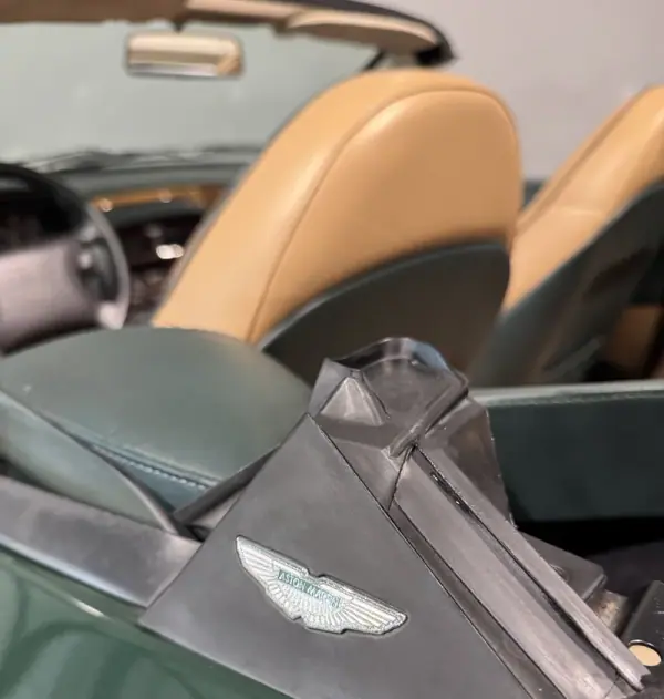 Aston Martin DB7 Vantage Coupé 1997 - 57500 EUR, 41000 km - AUTO.MOTO.pt - 41000km - foto 60 de 60