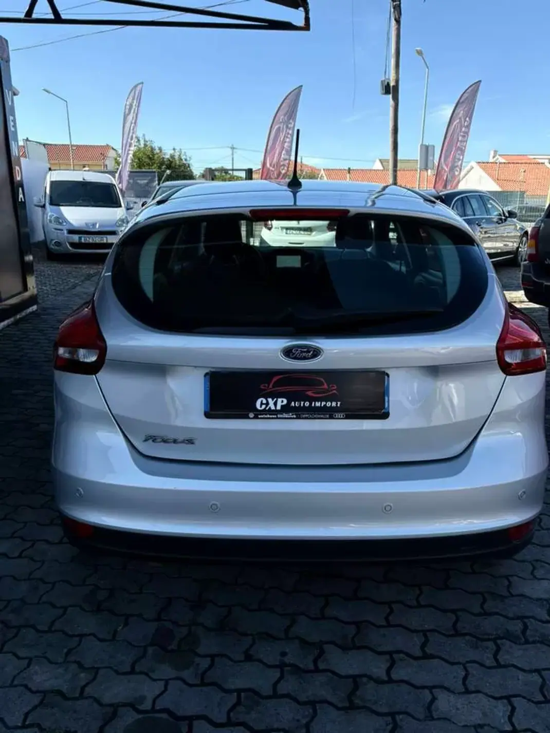 Ford Focus 2018 - 13900 EUR, 114000 km - AUTO.MOTO.pt - 114000km - foto 16 de 16