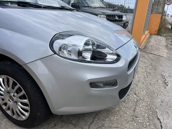 Fiat Punto 2018 - 7950 EUR, 94784 km - 94784km - foto 9 de 20