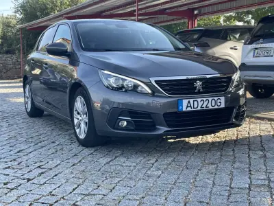Peugeot 308 2020 - 13750 EUR, 95058 km - AUTO.MOTO.pt - 95058km - foto 3 de 8
