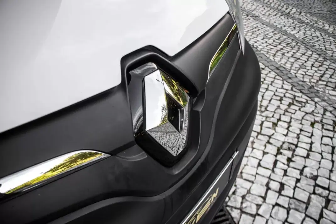 Renault Kangoo E-Tech 2020 - 9990 EUR, 57785 km - AUTO.MOTO.pt - 57785km - foto 9 de 28