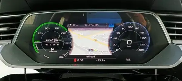 Audi e-tron 2020 - 31000 EUR, 110869 km - AUTO.MOTO.pt - 110869km - foto 17 de 29