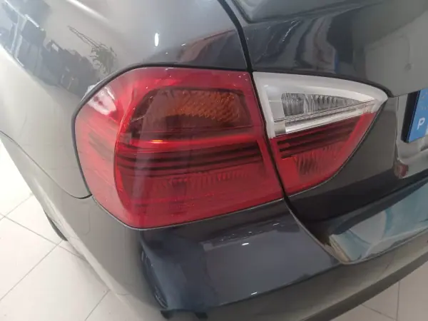 BMW 318 2008 - 9390 EUR, 172104 km - 172104km - foto 29 de 37