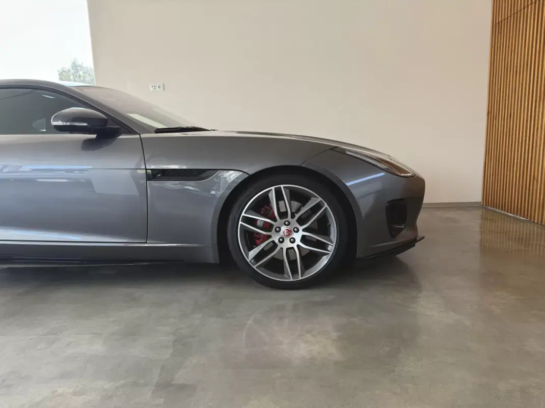 Jaguar F-Type 2018 - 46000 EUR, 64300 km - AUTO.MOTO.pt - 64300km - foto 67 de 135