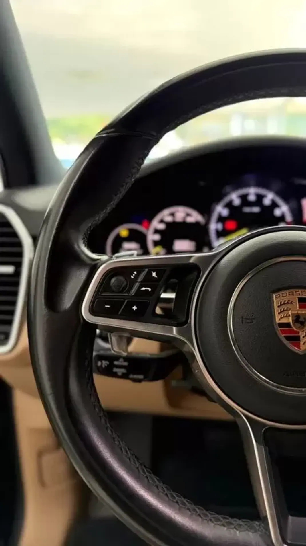 Porsche Cayenne 2019 - 59990 EUR, 87906 km - 87906km - foto 3 de 33