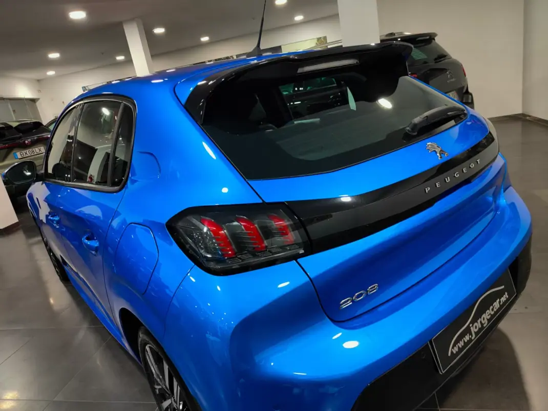 Peugeot 208 2019 - 14500 EUR, 90000 km - AUTO.MOTO.pt - 90000km - foto 13 de 60