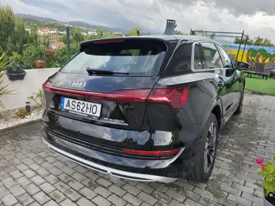 Audi e-tron 2022 - 31750 EUR, 115000 km - AUTO.MOTO.pt - 115000km - foto 33 de 73