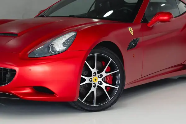 Ferrari California 2010 - 114950 EUR, 60515 km - AUTO.MOTO.pt - 60515km - foto 2 de 37