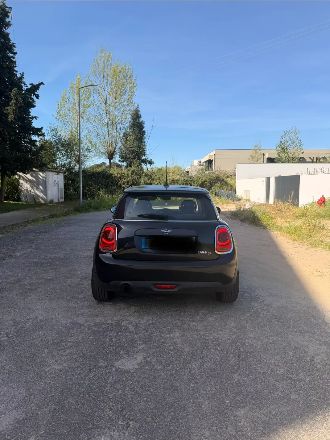 MINI One 2018 - 8000 EUR, 210000 km - AUTO.MOTO.pt - 210000km - foto 7 de 11