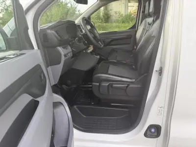 Toyota 2019 - 16190 EUR, 109000 km - AUTO.MOTO.pt - 109000km - foto 15 de 31