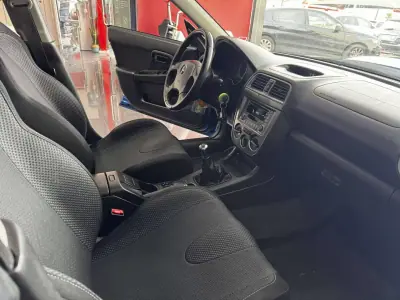 Subaru Impreza 2003 - 45000 EUR, 54000 km - AUTO.MOTO.pt - 54000km - foto 18 de 20