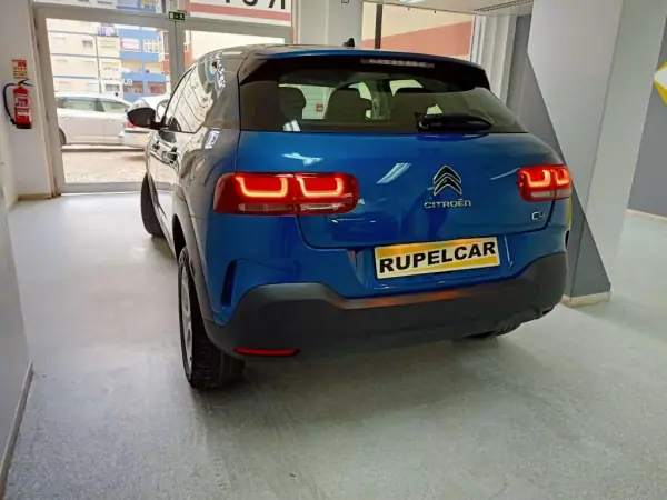 Citroën C4 Cactus 2018 - 13250 EUR, 122980 km - AUTO.MOTO.pt - 122980km - foto 8 de 21