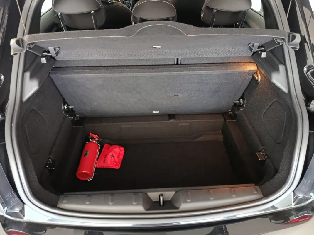 MINI Cooper 2019 - 16200 EUR, 80000 km - 80000km - foto 20 de 52
