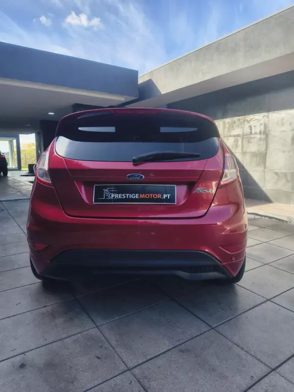 Ford Fiesta 2017 - 10750 EUR, 128000 km - AUTO.MOTO.pt - 128000km - foto 5 de 23