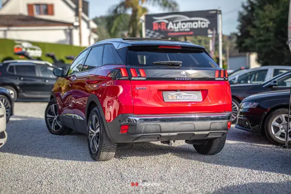 Peugeot 3008 2018 — foto 2 de 38