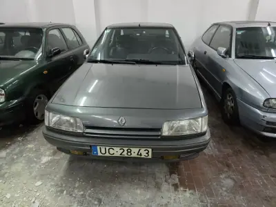 Renault 21 1989 - 5000 EUR, 120000 km - AUTO.MOTO.pt - 120000km - foto 2 de 7