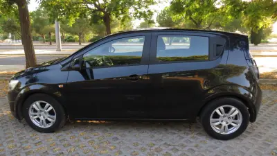 Chevrolet Aveo 2012 - 7600 EUR, 160000 km - 160000km - foto 3 de 11