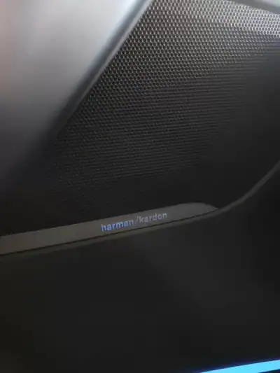 BMW i8 2017 - 65500 EUR, 96600 km - AUTO.MOTO.pt - 96600km - foto 38 de 38