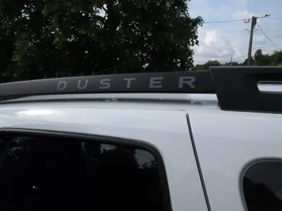 Dacia Duster 2015 - 10990 EUR, 208000 km - AUTO.MOTO.pt - 208000km - foto 16 de 35