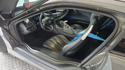 BMW i8 2015 - 62500 EUR, 132830 km - 132830km - foto 35 de 50