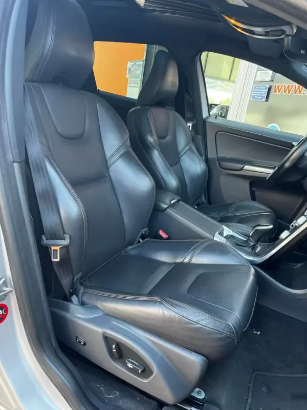 Volvo XC 60 2016 - 22900 EUR, 182664 km - AUTO.MOTO.pt - 182664km - foto 14 de 18