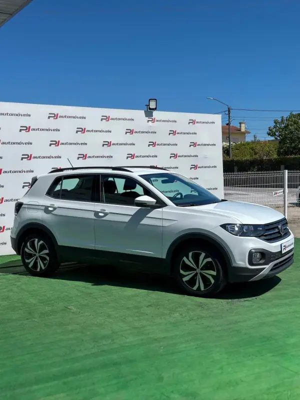 Volkswagen T-Cross 2019 - 18500 EUR, 43397 km - AUTO.MOTO.pt - 43397km - foto 6 de 24