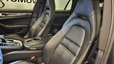 Porsche Panamera Sport Turismo 2018 - 71900 EUR, 135500 km - AUTO.MOTO.pt - 135500km - foto 32 de 49