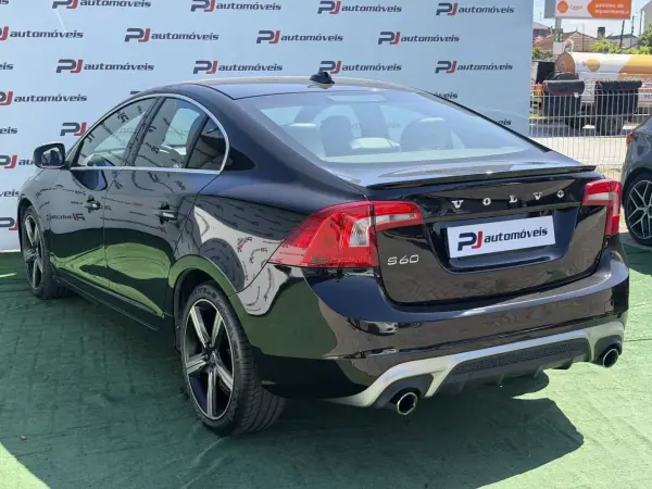 Volvo S60 2016 - 14990 EUR, 183000 km - AUTO.MOTO.pt - 183000km - foto 6 de 21