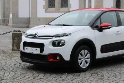 Citroën C3 2016 - 10990 EUR, 138000 km - AUTO.MOTO.pt - 138000km - foto 7 de 30