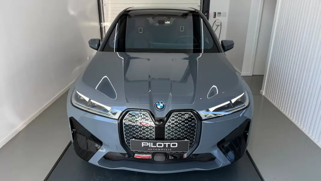 BMW iX 2024 - 72490 EUR, 47265 km - 47265km - foto 4 de 33
