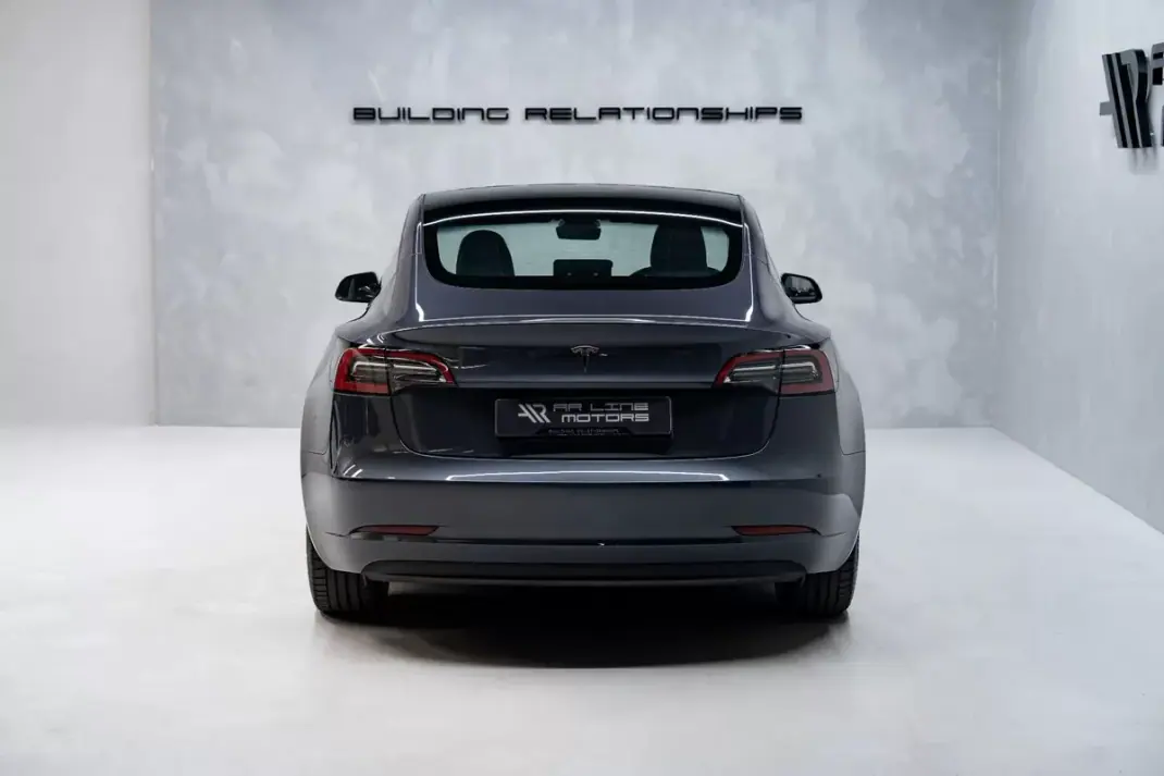 Tesla Model 3 2023 - 31950 EUR, 88000 km - 88000km - foto 11 de 48
