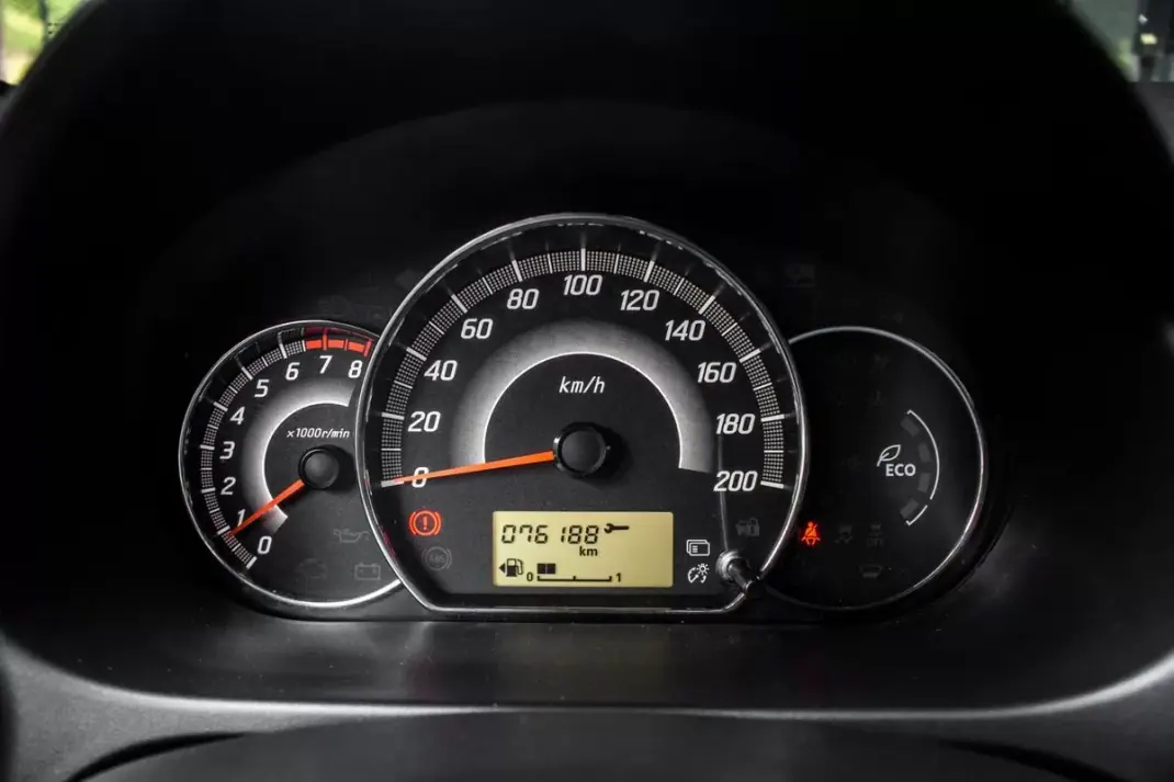 Mitsubishi Space Star 2018 - 8790 EUR, 75188 km - AUTO.MOTO.pt - 75188km - foto 15 de 32