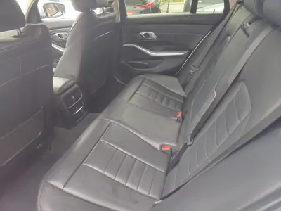 BMW 320 2020 - 24990 EUR, 126000 km - AUTO.MOTO.pt - 126000km - foto 10 de 18