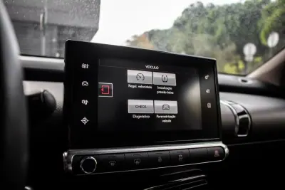 Citroën C4 Cactus 2016 - 10550 EUR, 98640 km - AUTO.MOTO.pt - 98640km - foto 37 de 42