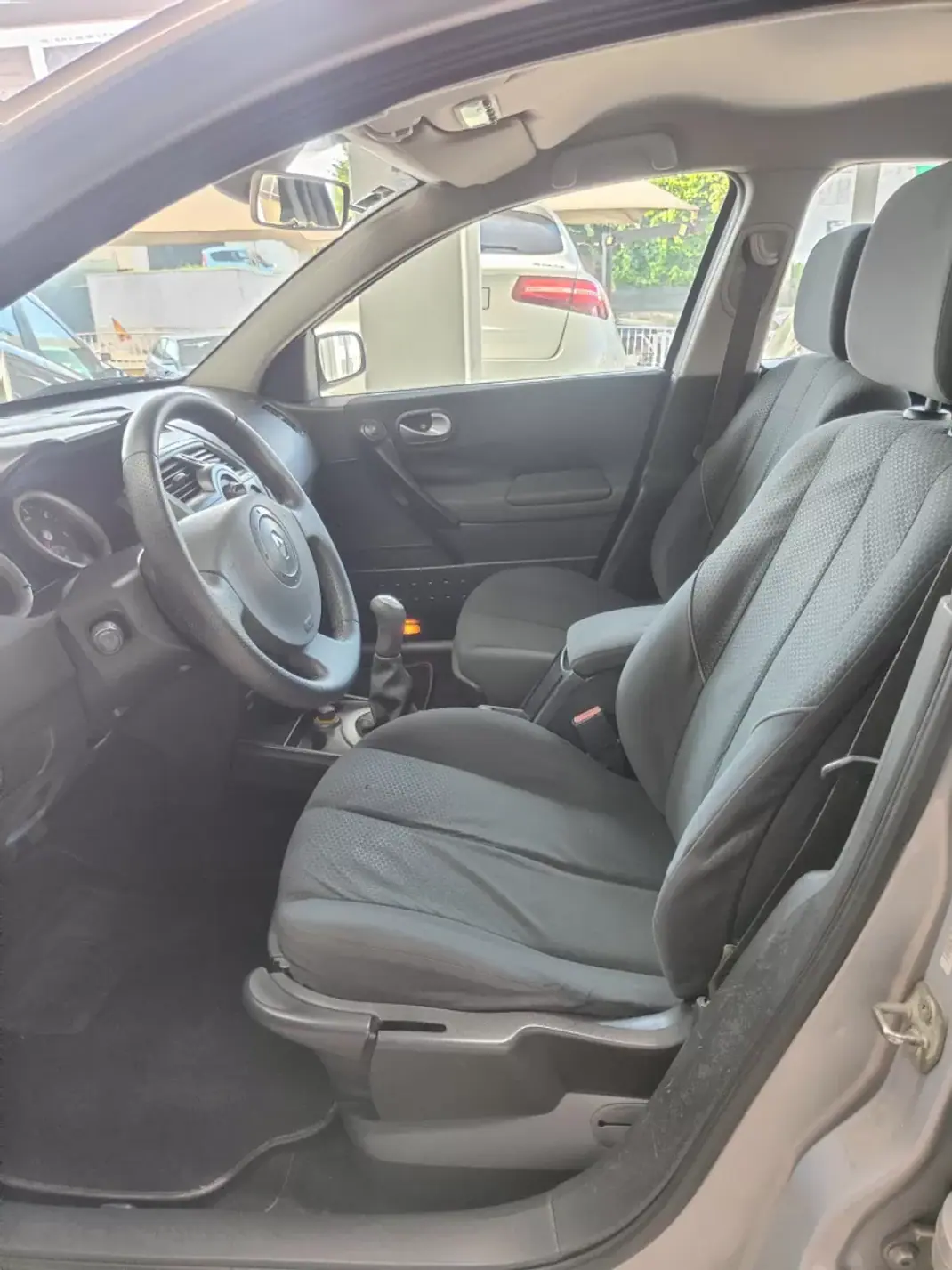 Renault Mégane 2005 - 2950 EUR, 278000 km - 278000km - foto 13 de 32