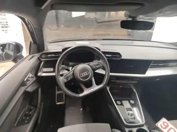 Audi A3 Sportback 2022 - 27990 EUR, 43124 km - AUTO.MOTO.pt - 43124km - foto 7 de 12