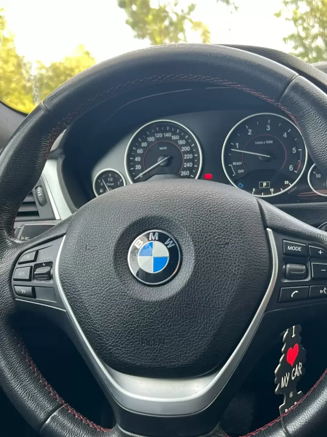 BMW 318 2017 - 18900 EUR, 156599 km - AUTO.MOTO.pt - 156599km - foto 16 de 30