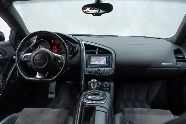 Audi R8 Coupé 2007 - 72950 EUR, 65000 km - AUTO.MOTO.pt - 65000km - foto 18 de 35