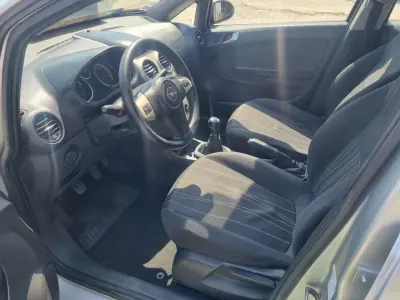 Opel Corsa 2008 - 3000 EUR, 162000 km - 162000km - foto 8 de 11