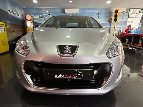 Peugeot 308 2011 - 5250 EUR, 262746 km - 262746km - foto 2 de 17