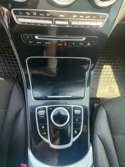 Mercedes-Benz GLC 250 2018 - 43900 EUR, 83000 km - AUTO.MOTO.pt - 83000km - foto 29 de 29