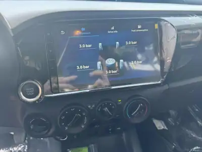 Toyota Hilux 2025 - 64900 EUR, 34 km - AUTO.MOTO.pt - 34km - foto 12 de 29