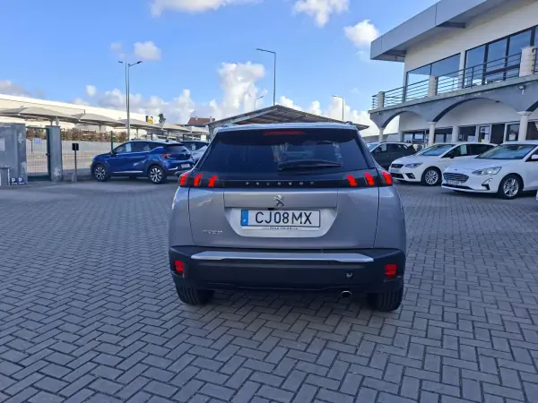 Peugeot 2008 2021 - 16500 EUR, 87900 km - AUTO.MOTO.pt - 87900km - foto 7 de 32