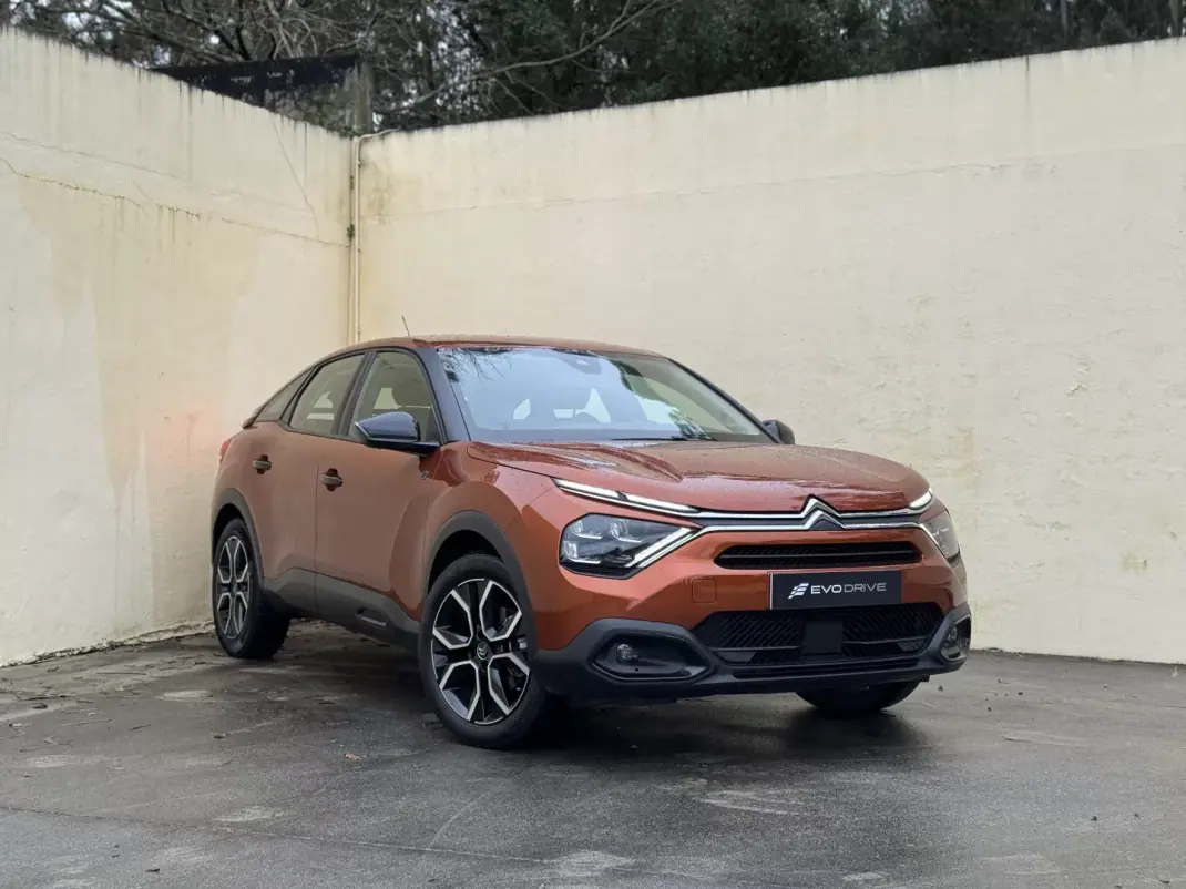 Citroën e-C4 2021 - 16990 EUR, 56000 km - AUTO.MOTO.pt - 56000km - foto 2 de 13