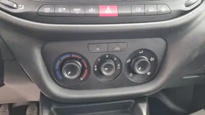 Fiat Doblo 1.6 M-JET2 3 LUG. 2021 - 13500 EUR, 55800 km - AUTO.MOTO.pt - 55800km - foto 13 de 28